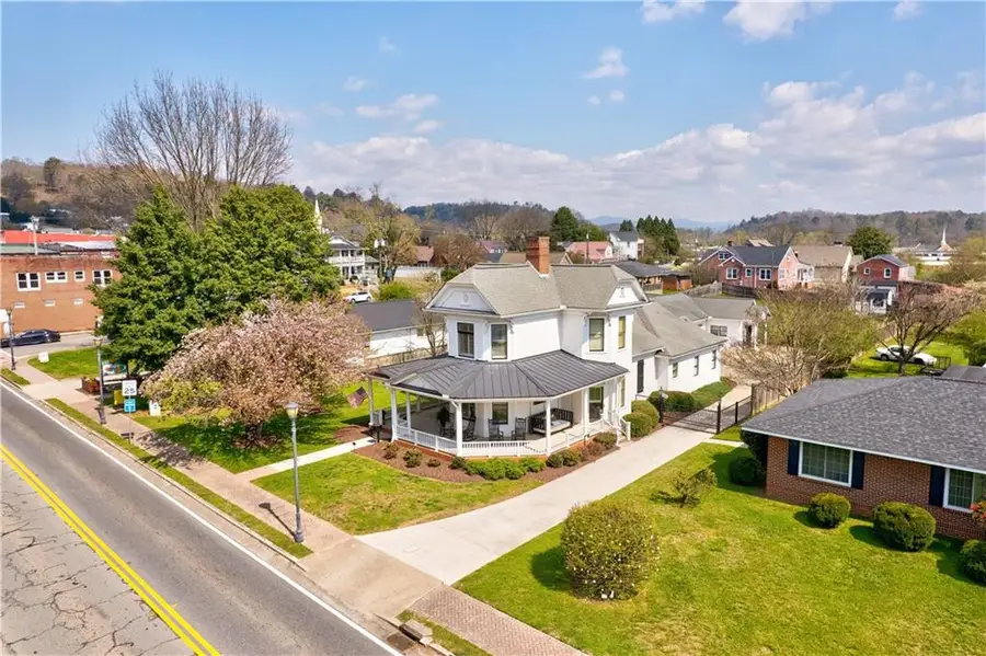 85 River Street, Ellijay, GA 30540 - #2