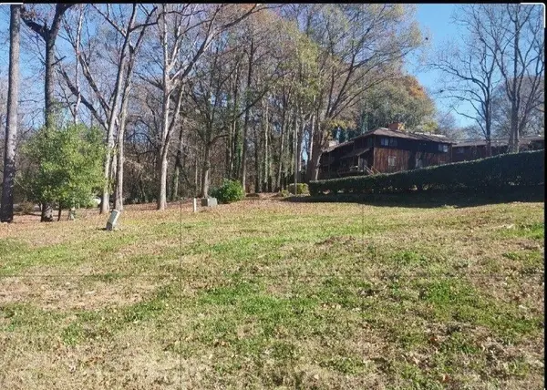 11 Quail Run, Decatur, GA 30035