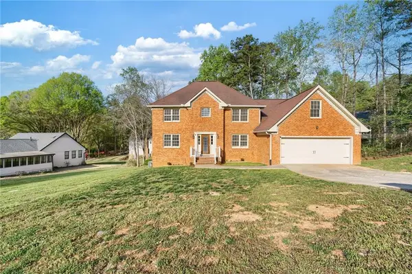 835 Lockriver Way, Lawrenceville, GA 30044