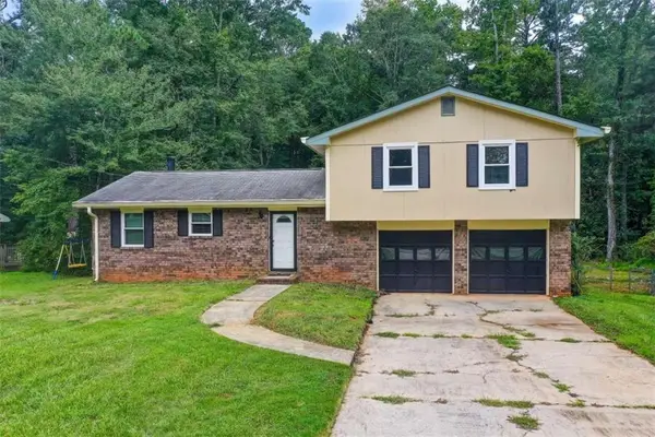 2193 Kings Forest Drive, Conyers, GA 30013