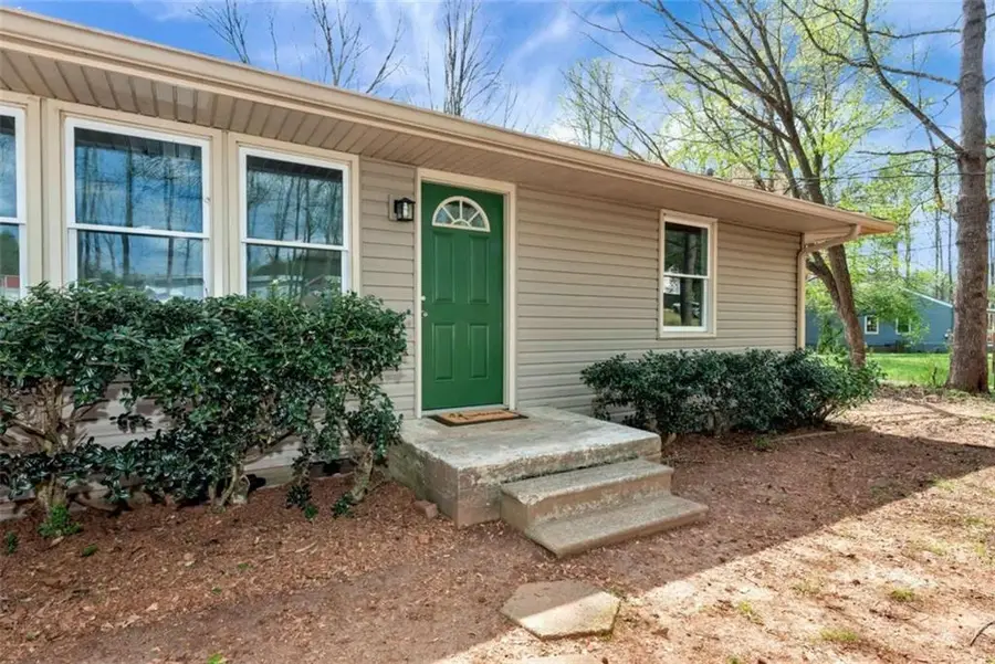 726 Peachtree Road, Jefferson, GA 30549 - #2