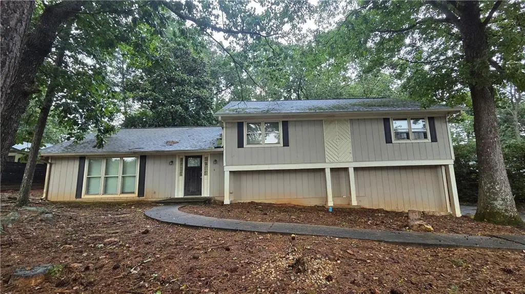 5251 Greenpoint Drive, Stone Mountain, GA 30088 - #1