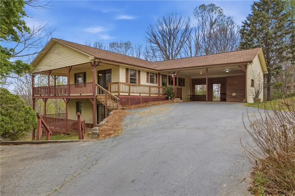 143 Copperhead Road, Cornelia, GA 30531 - #1