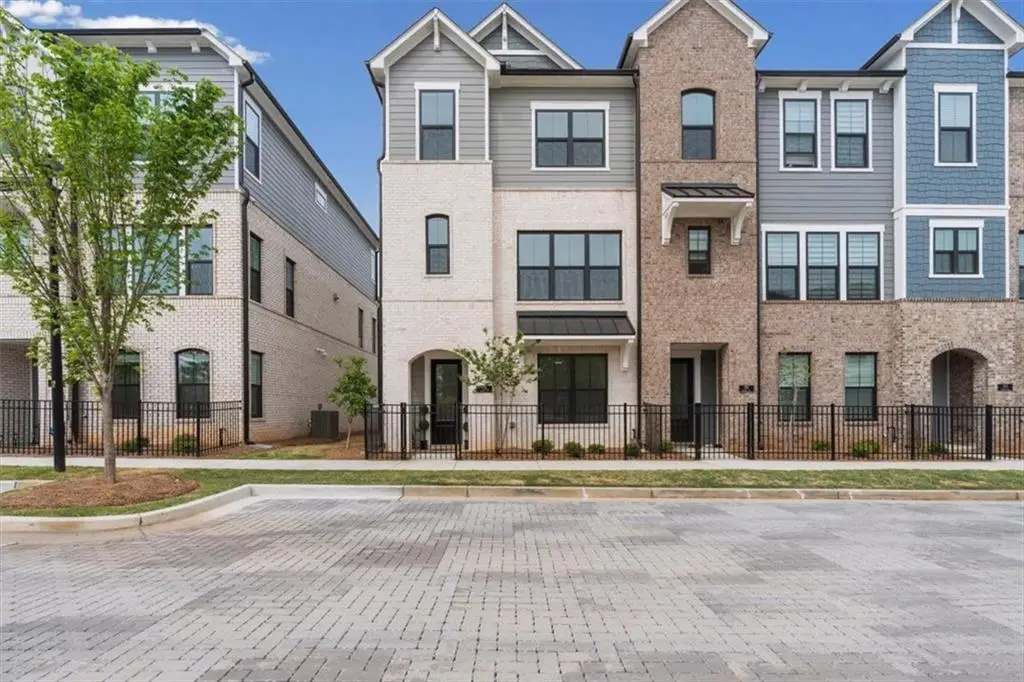 285 Walker Avenue, Roswell, GA 30076 - #1