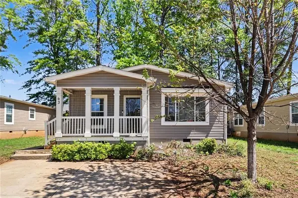 63 Willow Drive E, Newnan, GA 30263