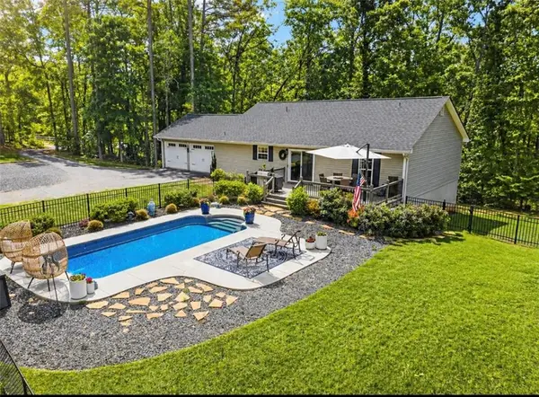 430 A Valley Road, Dawsonville, GA 30534