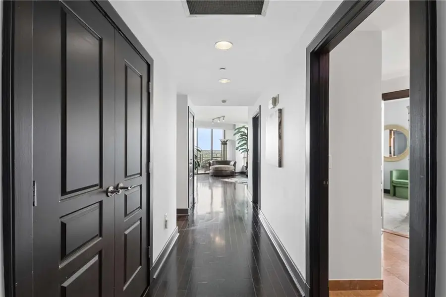 700 Park Regency Place Ne #2002, Atlanta, GA 30326 - #2