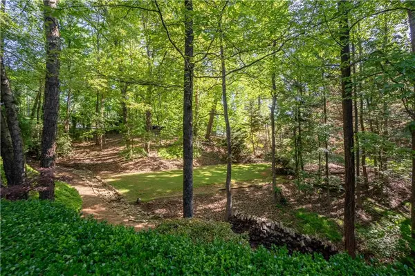 5977 Nachoochee Trail, Flowery Branch, GA 30542