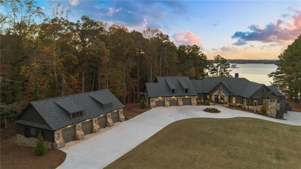 6091 Gc Crow Road, Flowery Branch, GA 30542 - #1