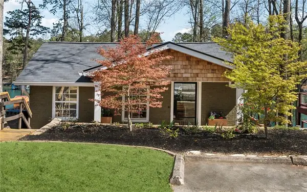 6337 Lakeview Drive, Buford, GA 30518