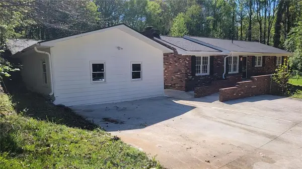 5686 Woodland Drive, Acworth, GA 30102