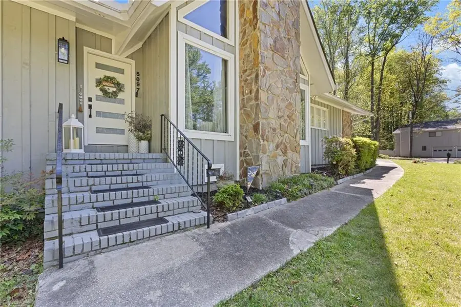 5097 Rock Glen Drive, Stone Mountain, GA 30088 - #3