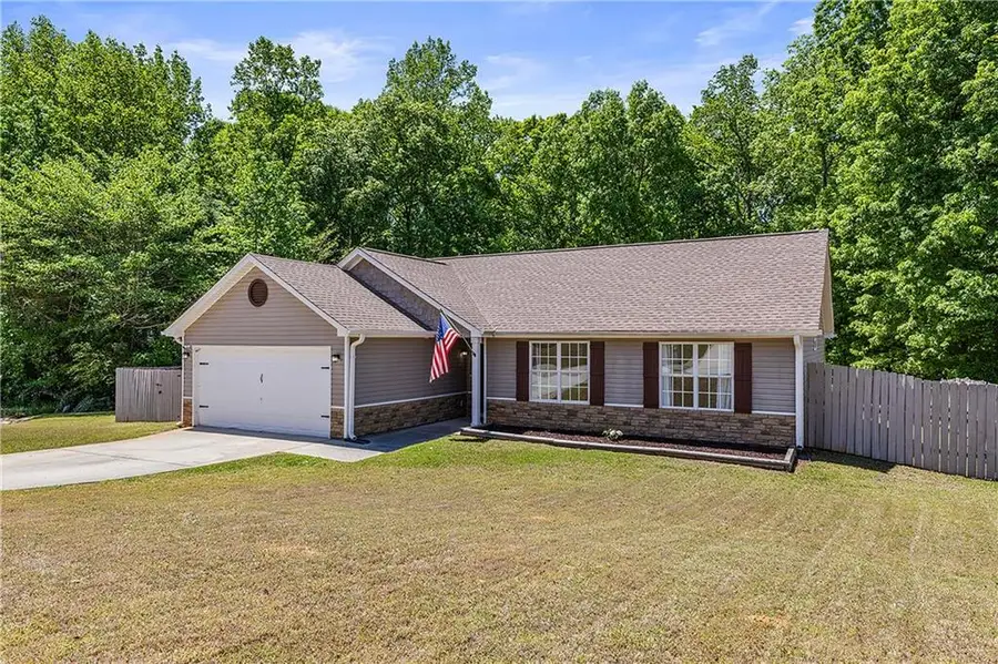 180 Creekside Drive, Grantville, GA 30220 - #2