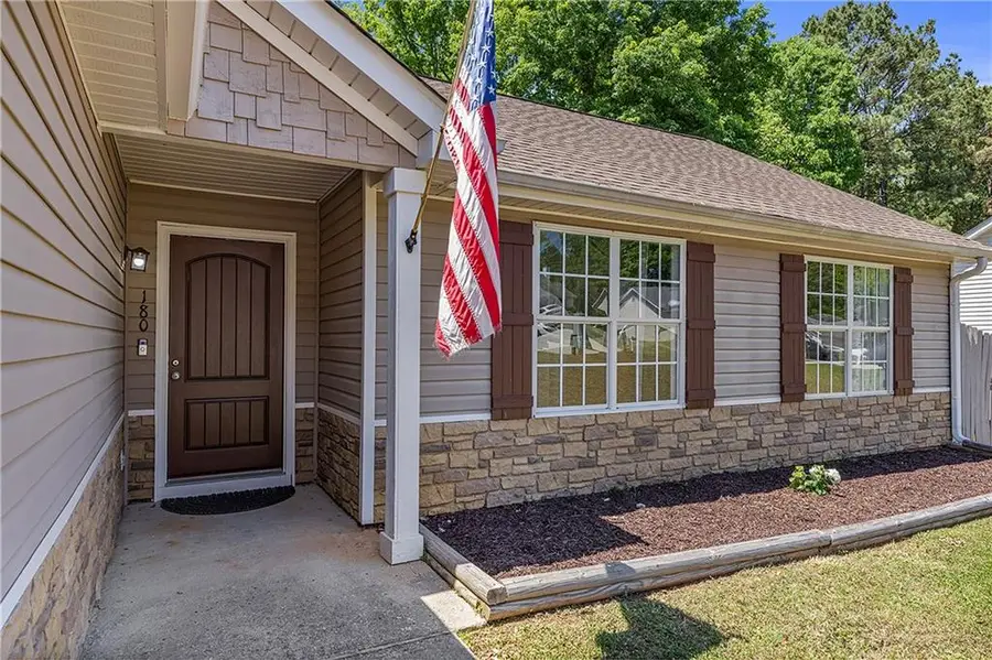 180 Creekside Drive, Grantville, GA 30220 - #3