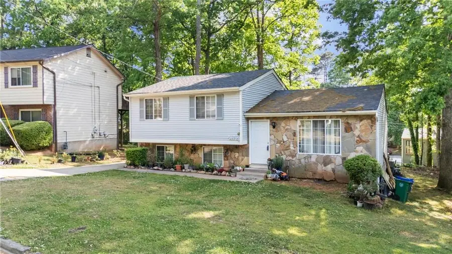 5172 Scarbrough Trail W, Stone Mountain, GA 30088 - #3