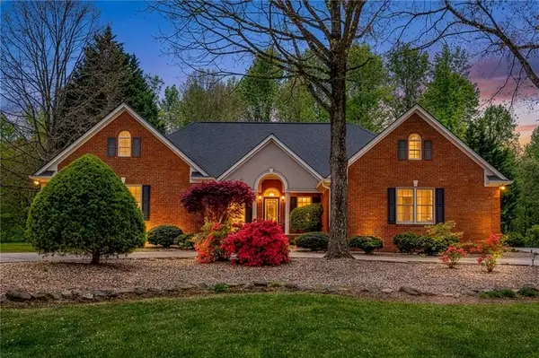 6628 Windvane Point, Clermont, GA 30527