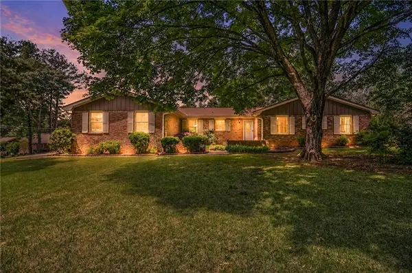 4465 Lisa Way Nw, Lilburn, GA 30047