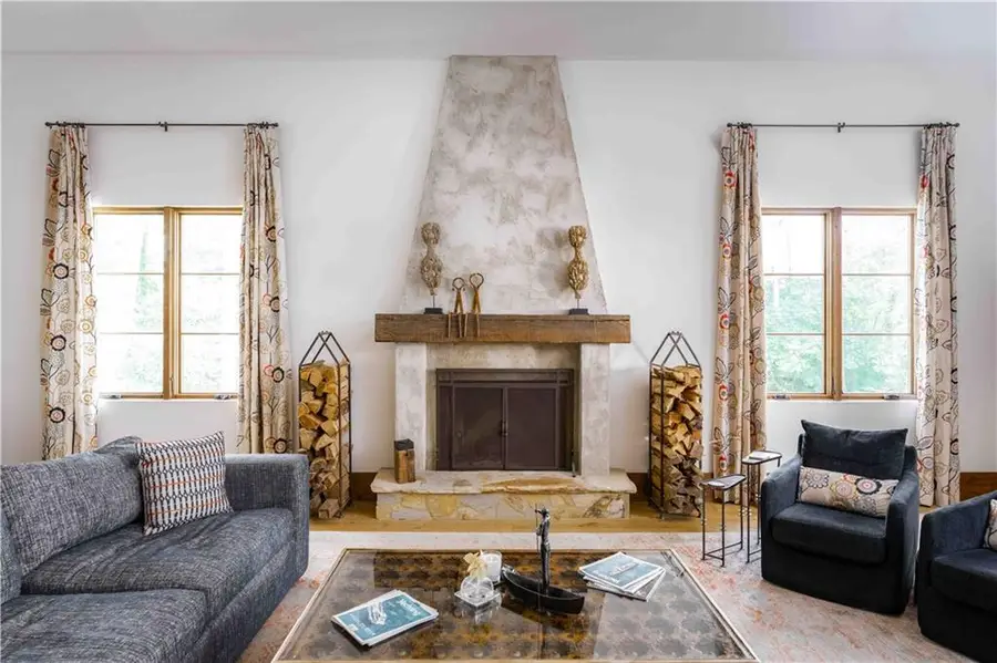 3118 W Roxboro Road Ne, Atlanta, GA 30324 - #3