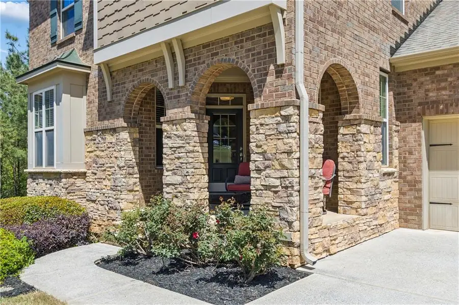 1090 Chelsey Way, Roswell, GA 30075 - #2