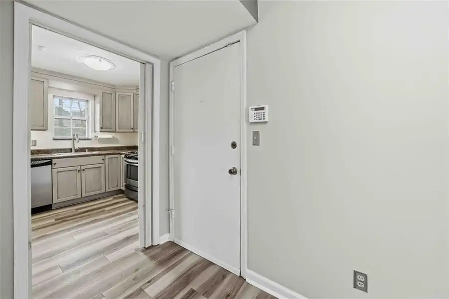 5506 Kingsport Drive, Atlanta, GA 30342 - #3