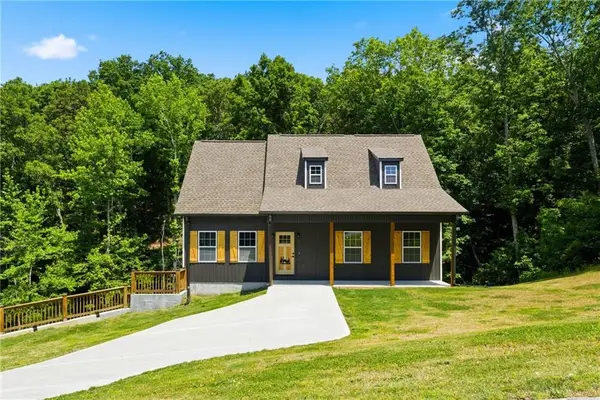 357 Orchard Way Se, Calhoun, GA 30701