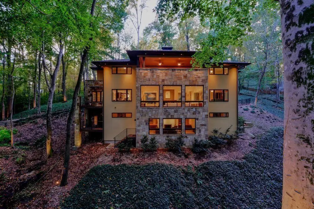 1180 E Beechwood Drive Nw, Atlanta, GA 30327 - #1