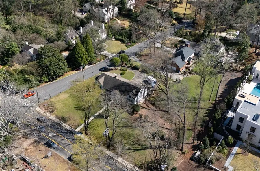 3240 W Andrews Drive Nw, Atlanta, GA 30305 - #3