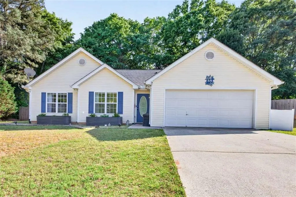 353 Glenmoor Place, Winder, GA 30680 - #1