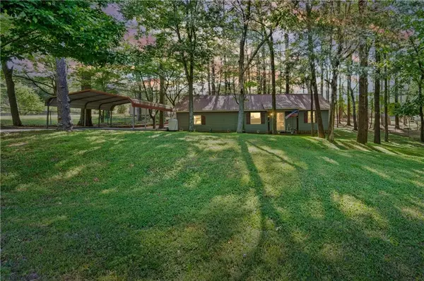 704 Johnson Road Se, Adairsville, GA 30103