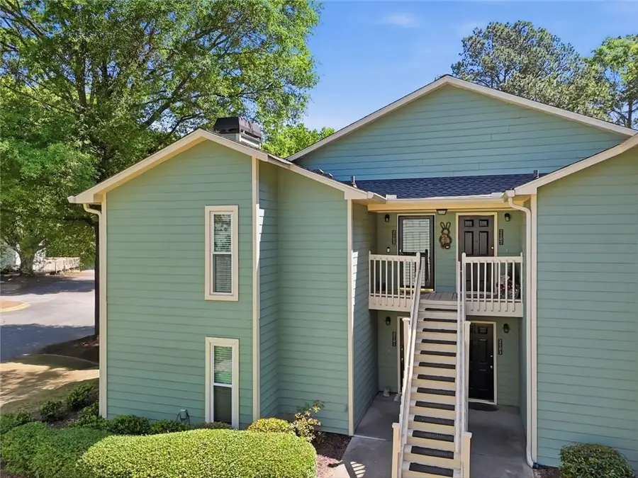 2105 Canyon Point Circle, Roswell, GA 30076 - #2