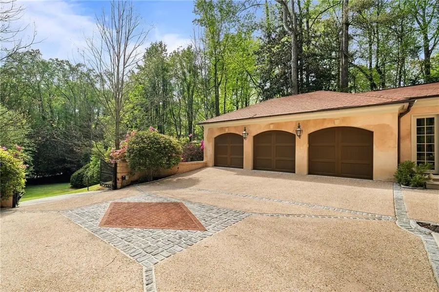 2740 Northside Nw Drive N, Atlanta, GA 30305 - #2