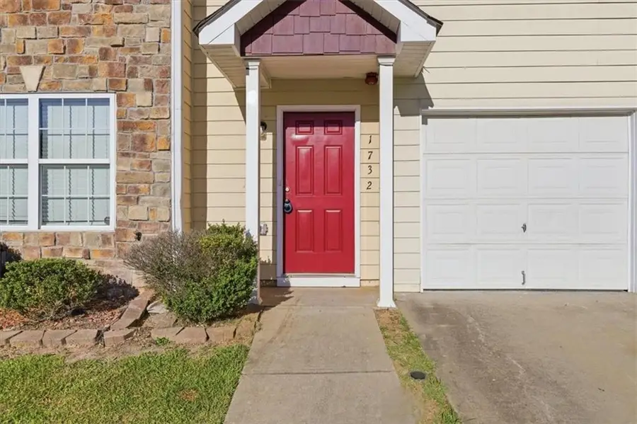 1732 Old Dogwood, Jonesboro, GA 30238 - #3