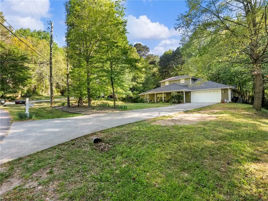 9160 Lakeside Way, Gainesville, GA 30506 - #2