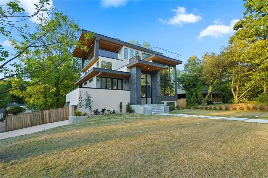 1625 Emerald Avenue Sw, Atlanta, GA 30310 - #2