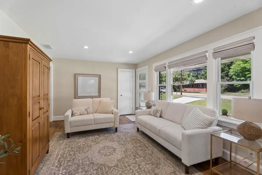 3306 Woodview Drive Se, Smyrna, GA 30082 - #3