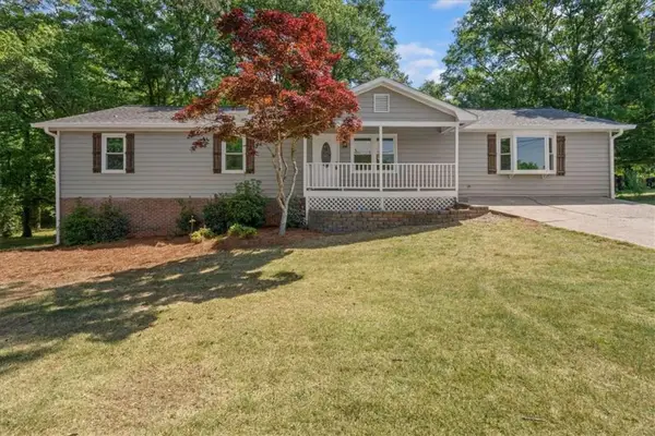 33 Russell Lane, Carrollton, GA 30116