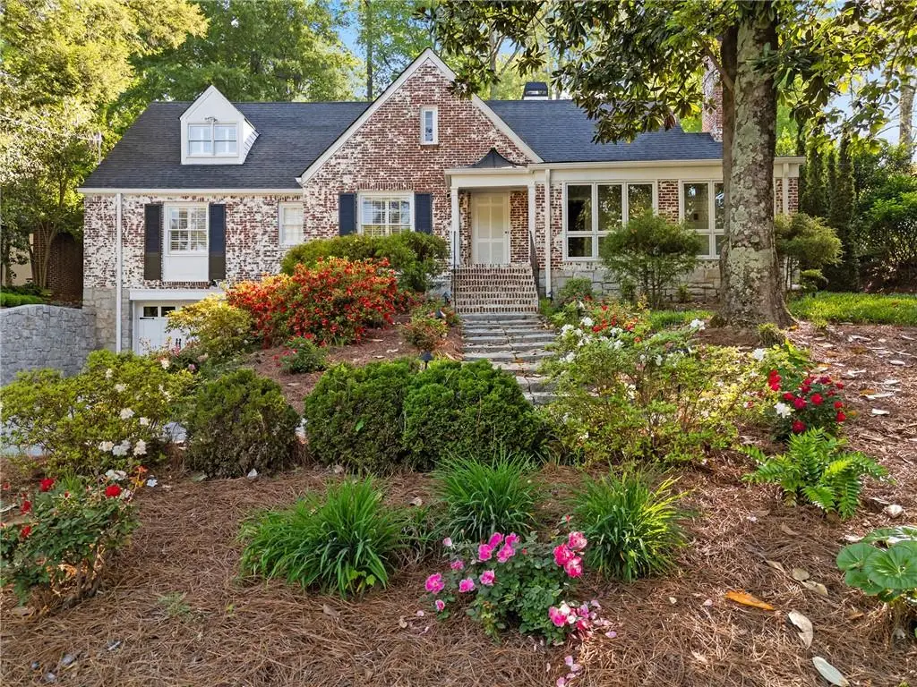 561 Peachtree Battle Avenue Nw, Atlanta, GA 30305 - #1