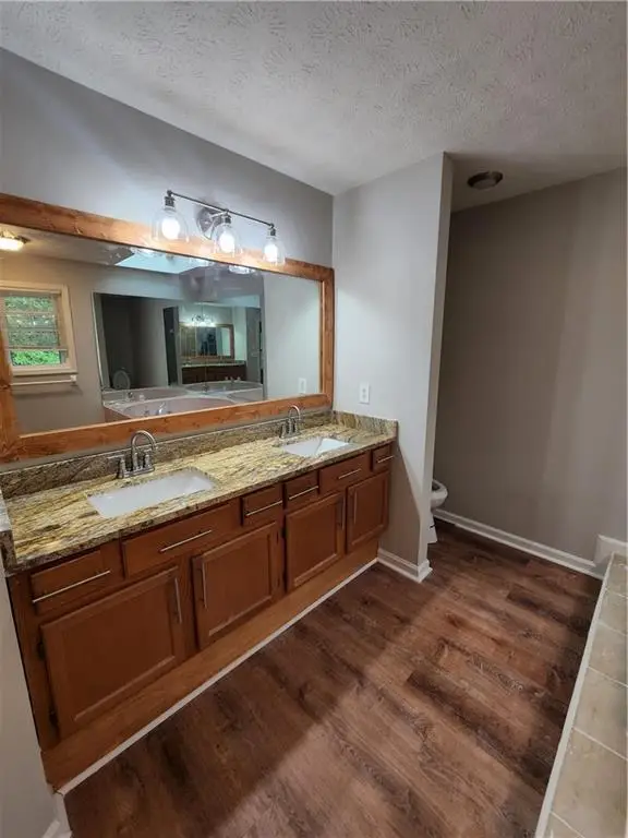 5705 Glandor Drive Se, Mableton, GA 30126