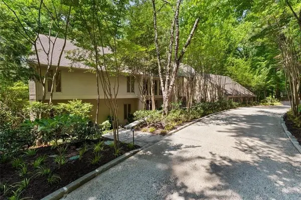 4040 Whitewater Creek Road Nw, Atlanta, GA 30327