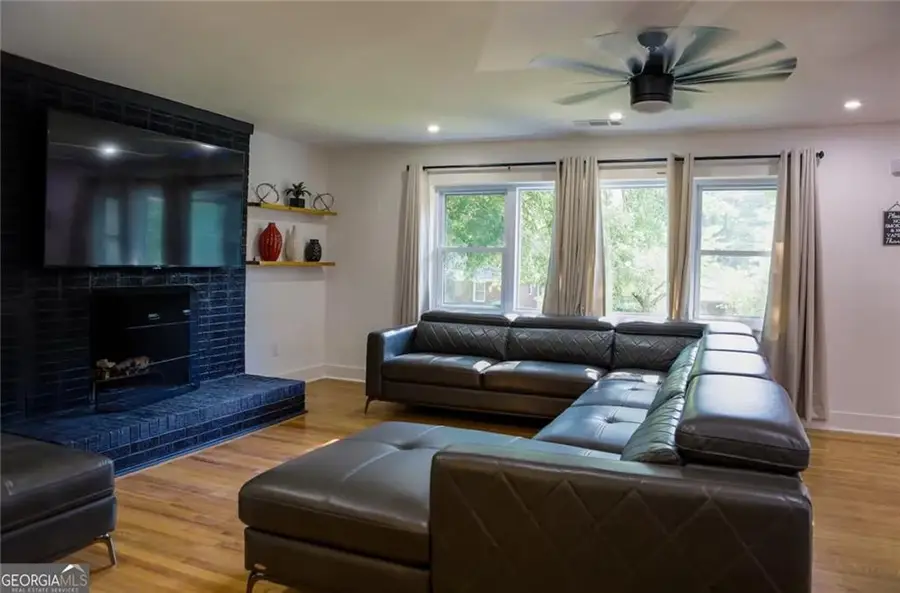 280 W Lake Drive Nw, Atlanta, GA 30314 - #2