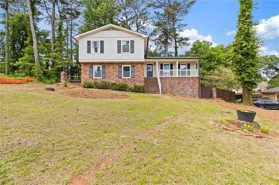 942 Hearthstone Drive, Stone Mountain, GA 30083 - #2