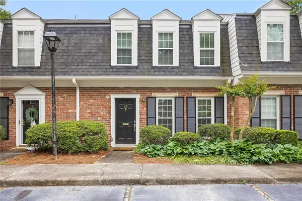 25 Independence Place Nw, Atlanta, GA 30318