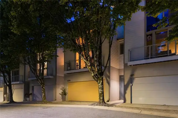 1260 Van Allen Mews Nw, Atlanta, GA 30318