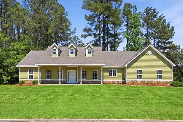 8 Landcaster Place, Oxford, GA 30054