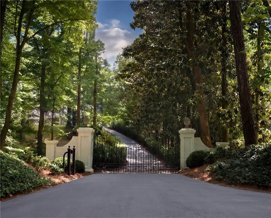 3875 Tuxedo Road Nw, Atlanta, GA 30342 - #2