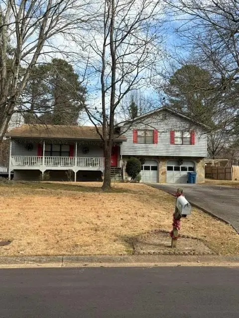 1208 Gate Post Lane, Lawrenceville, GA 30044