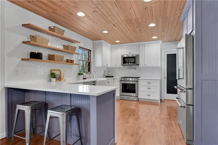 126 East Lake Drive, Roswell, GA 30075 - #3