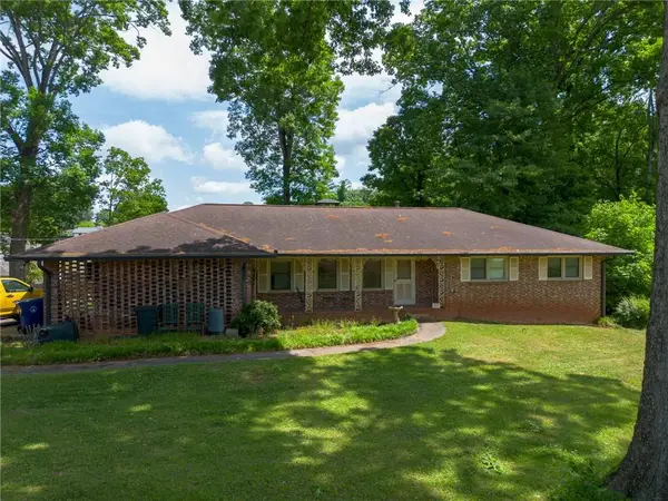 499 Dogwood Drive, Lawrenceville, GA 30046