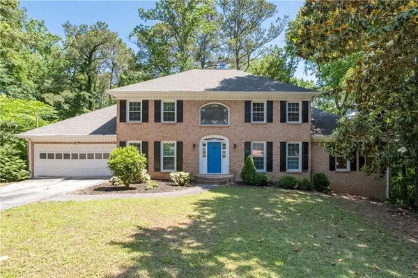 2562 River Knoll Drive Sw, Lilburn, GA 30047