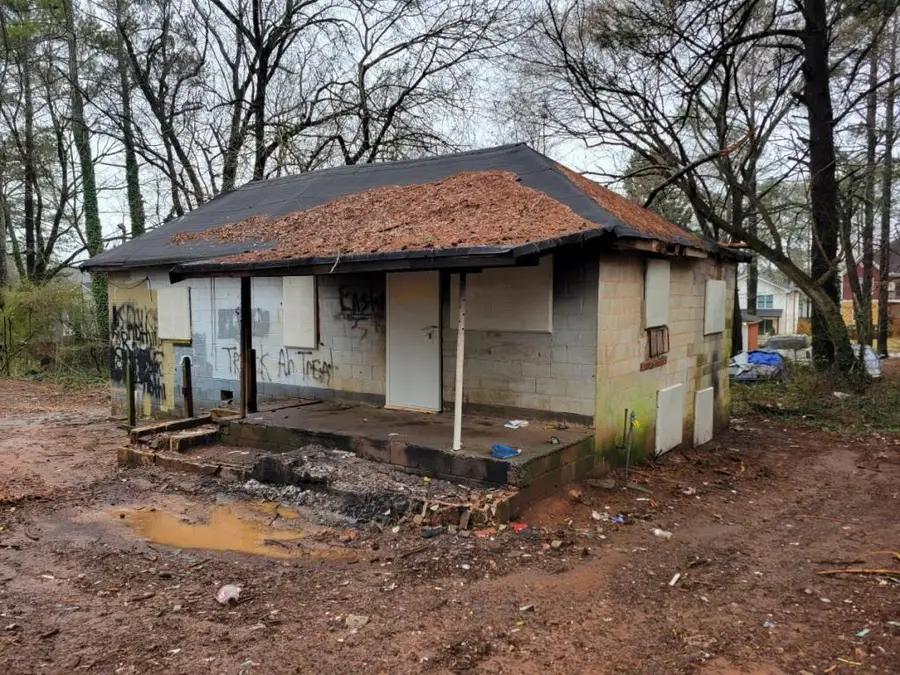 516 Warren Avenue, Scottdale, GA 30079 - #2